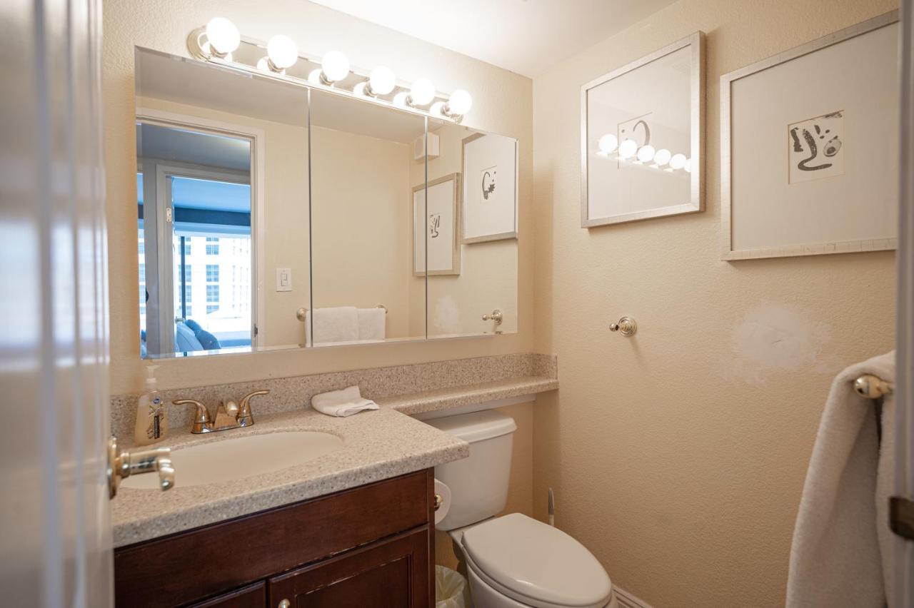 Iconic Vegas Views - 6 Comfy Beds, No Resort Fees, Center Strip! ลาสเวกัส ภายนอก รูปภาพ